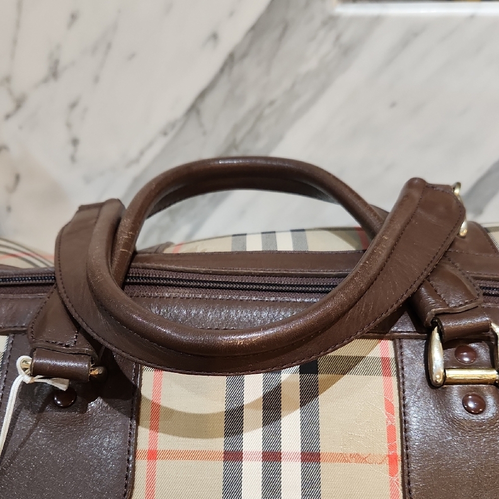 Burberry Tan and Brown Duffel  Travel Bag with Iconic Design - Picture 3 of 16
